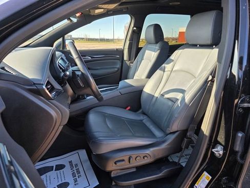 Used 2023 Buick Enclave Premium image 6