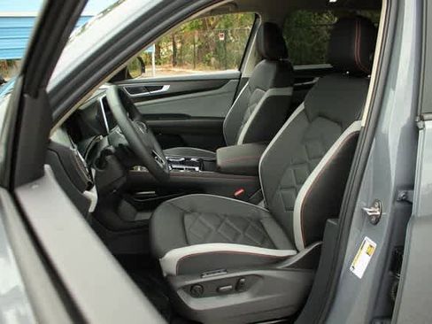 New 2024 Volkswagen Atlas Peak Edition SEL image 14