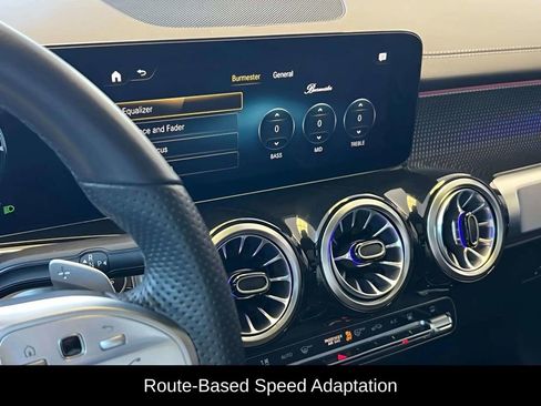 Used 2023 Mercedes-Benz EQB 350 4MATIC SUV image 20