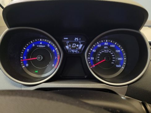 Used 2016 Hyundai Elantra SE FWD image 23