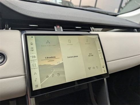 Used 2024 Land Rover Discovery Sport S image 23