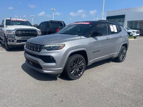Used 2022 Jeep Compass High Altitude AWD/4WD image 3
