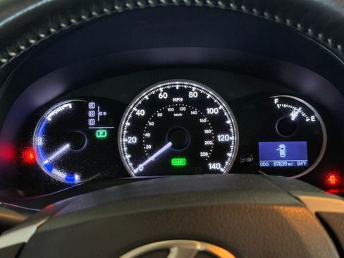 Used 2015 Lexus CT 200h w/ Seat Comfort Package FWD image 26