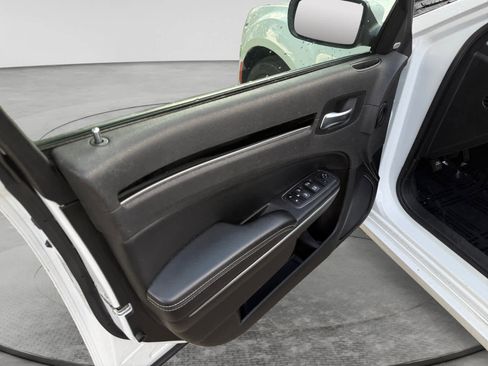 Used 2022 Chrysler 300 S RWD image 10