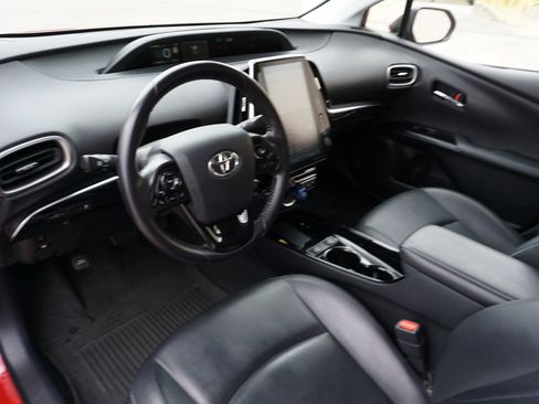 Used 2021 Toyota Prius Prime XLE FWD image 27