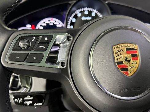 Used 2023 Porsche Cayenne Turbo AWD/4WD image 32