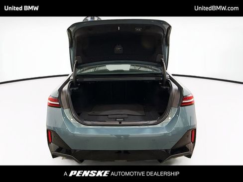 Used 2025 BMW i5 xDrive40 w/ Executive Package image 13