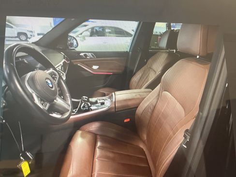 Used 2020 BMW X5 xDrive40i w/ M Sport Package AWD/4WD image 23