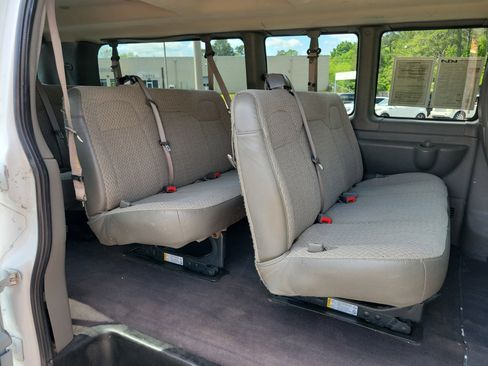 Used 2019 Chevrolet Express 3500 LT w/ LT Preferred Equipment Group image 7