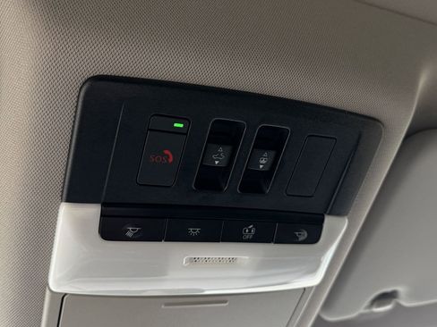 Used 2023 Nissan Rogue Platinum FWD image 26