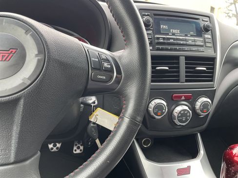 Used 2011 Subaru Impreza WRX STI image 31