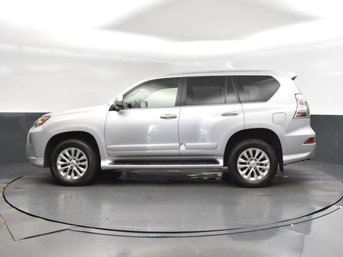 Used 2015 Lexus GX 460 image 4