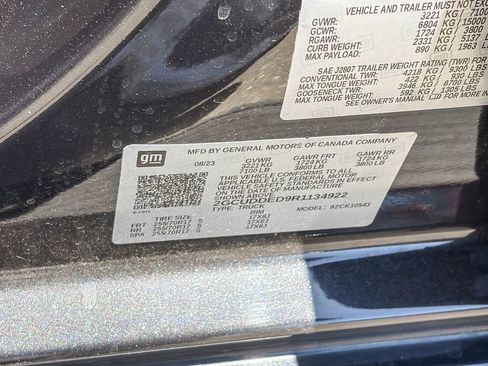 Used 2024 Chevrolet Silverado 1500 LT AWD/4WD image 11