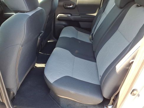 Used 2021 Toyota Tacoma TRD Sport image 21