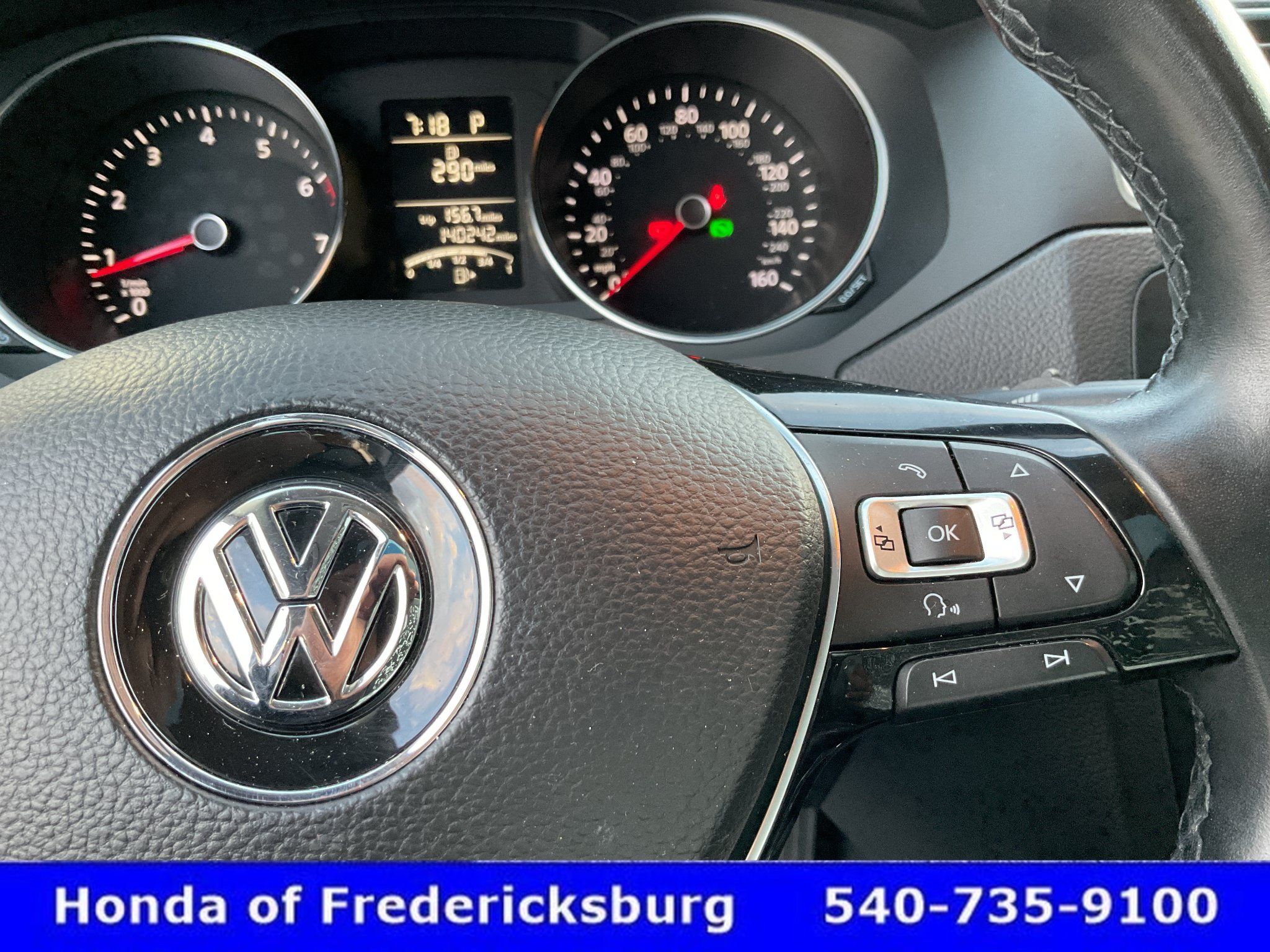 Used 2015 Volkswagen Jetta SE FWD image 35