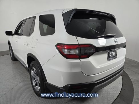 Used 2024 Honda Pilot EX-L image 4