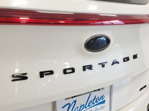 Used 2021 Kia Sportage S w/ S AWD Premium Package image 6