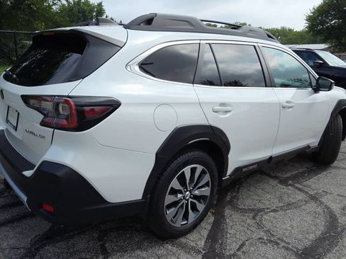 Used 2023 Subaru Outback Limited AWD/4WD image 8