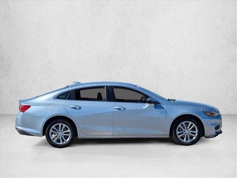 Used 2018 Chevrolet Malibu LT image 4