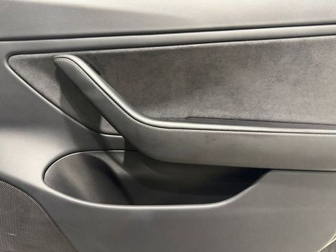 Used 2018 Tesla Model 3 Long Range RWD image 12