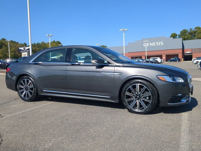Used 2019 Lincoln Continental Reserve AWD/4WD image 3