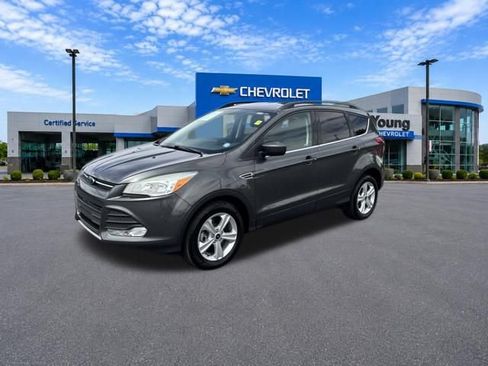 Used 2015 Ford Escape SE w/ Equipment Group 201A AWD/4WD image 3