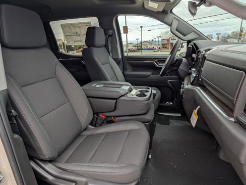 New 2026 Chevrolet Silverado 1500 RST AWD/4WD image 9
