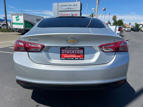 Used 2022 Chevrolet Malibu LT FWD image 19