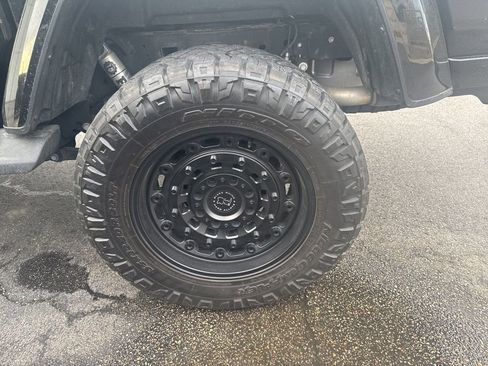 Used 2021 Jeep Gladiator Overland image 4