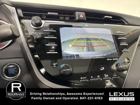 Used 2019 Toyota Camry XSE FWD image 8
