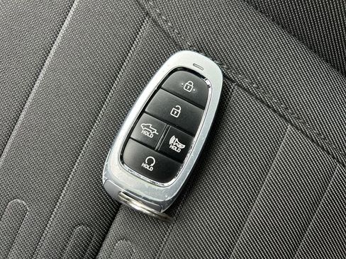 Used 2022 Hyundai Santa Cruz SEL FWD image 32