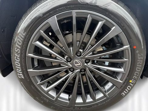 New 2026 Lexus RX 450h AWD image 11