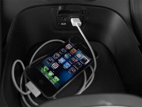 Used 2013 Hyundai Santa Fe Sport 2.0T FWD image 11