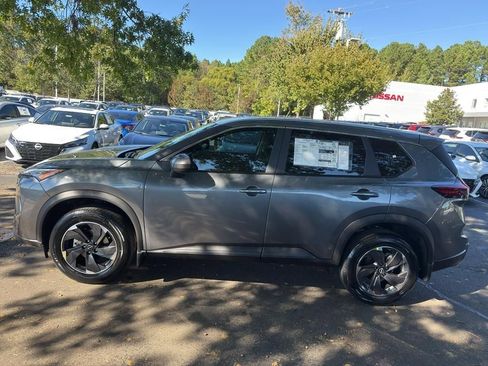 New 2026 Nissan Rogue SV image 4