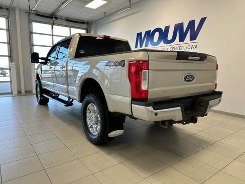 Used 2017 Ford F250 Lariat w/ Chrome Package image 6