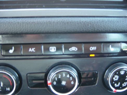 Used 2016 Volkswagen Tiguan S AWD/4WD image 10