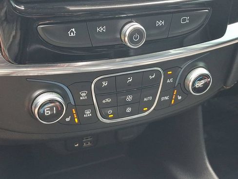 Certified 2021 Chevrolet Traverse RS AWD/4WD image 17