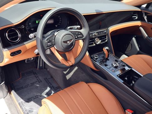 New 2025 Bentley Flying Spur Plug-In Hybrid AWD/4WD image 4