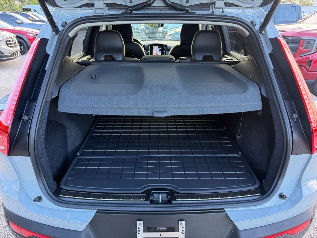 Certified 2025 Volvo XC40 B5 Ultra AWD/4WD image 15