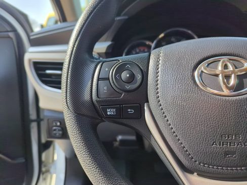 Used 2016 Toyota Corolla LE image 17