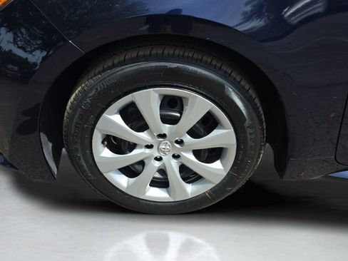 Used 2024 Toyota Corolla LE image 28