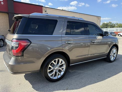Used 2018 Ford Expedition Platinum AWD/4WD image 6