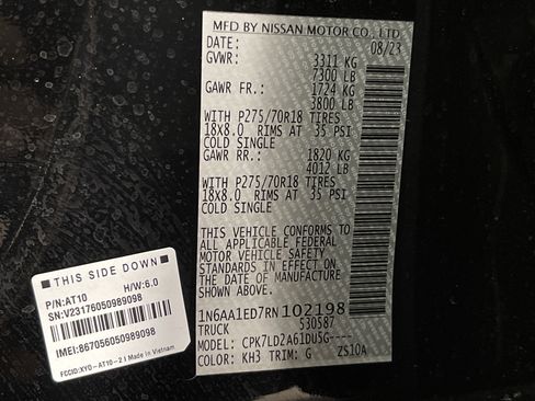 Used 2024 Nissan Titan PRO-4X w/ Pro-4x Convenience Package image 29