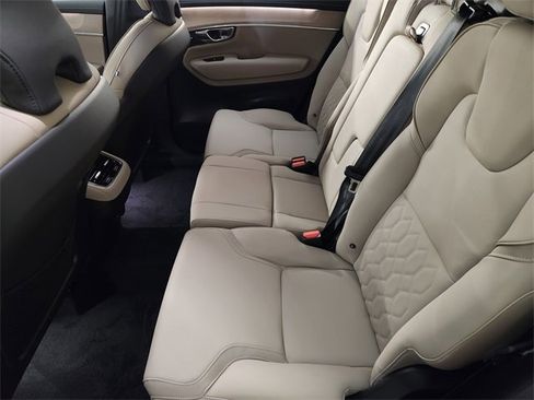 New 2026 Volvo XC90 B6 Plus w/ Protection Package Premier image 30