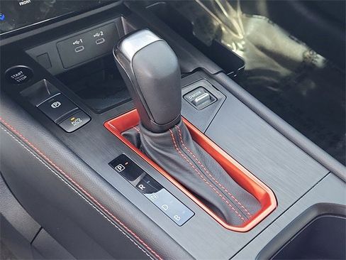 Certified 2025 Nissan Kicks SR image 19