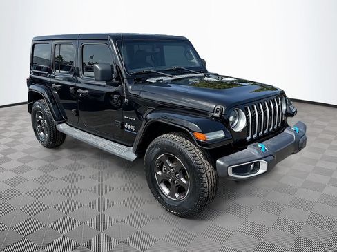 Used 2023 Jeep Wrangler Unlimited Sahara w/ Cold Weather Group AWD/4WD image 4
