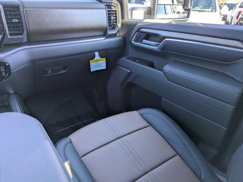 New 2026 Chevrolet Silverado 3500 High Country w/ Technology Package image 12