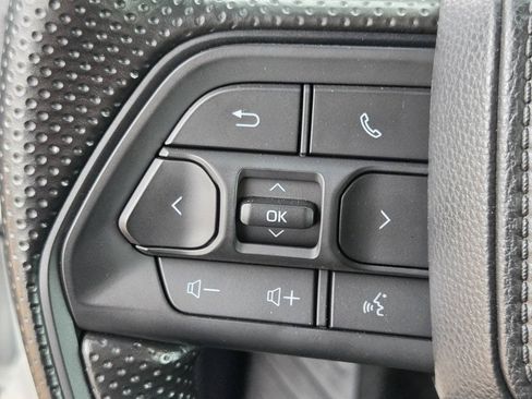 Used 2025 Toyota Tacoma SR AWD/4WD image 23
