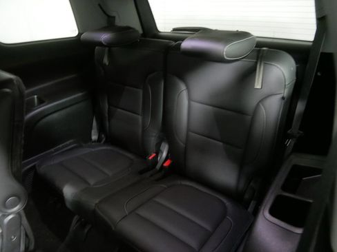 Used 2019 GMC Acadia SLT AWD/4WD image 17