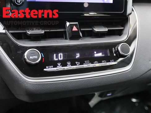 Used 2025 Toyota Corolla LE image 16